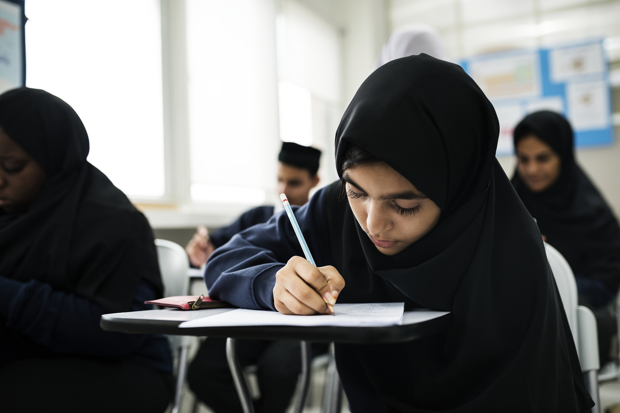 Student participating in Easy Taleem’s structured learning experience